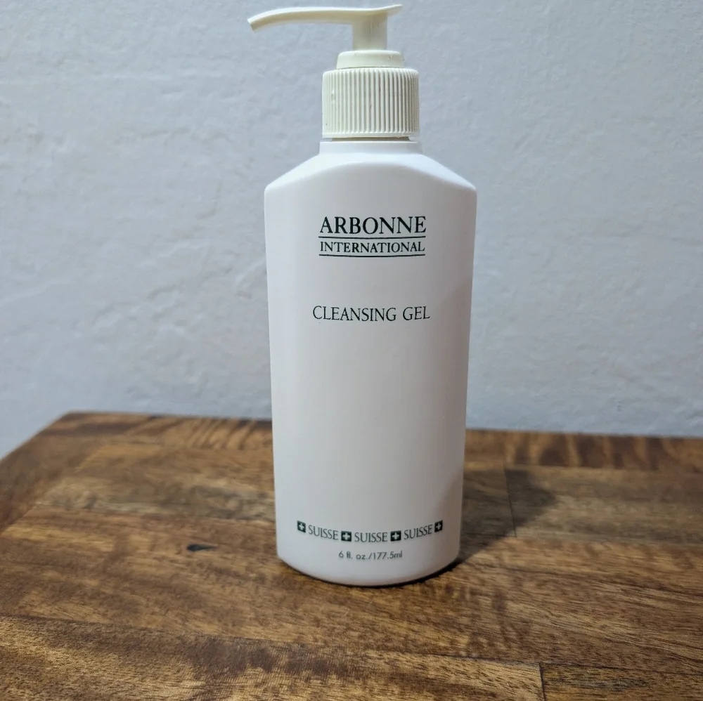 Arbonne~cleansing Gel~old Packaging~6 Oz~gel‎ nottoyant